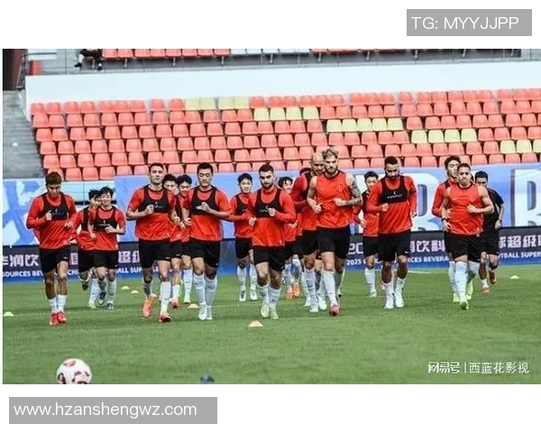 黄强专访：从青涩少年到足球传奇的心路历程回顾